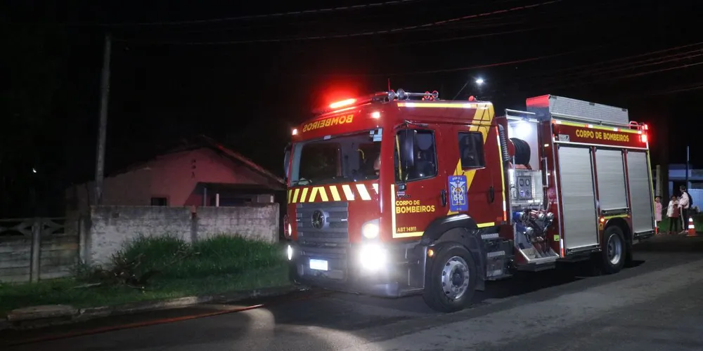 Corpo de Bombeiros foi acionado ao local do incêndio