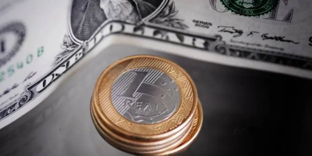 O dólar atingiu o maior índice da história do Brasil
