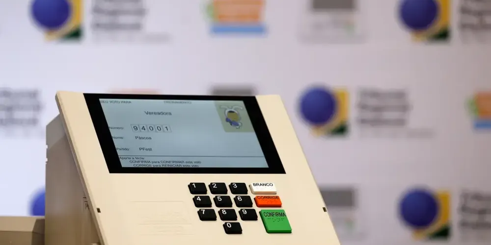 Moraes autorizou a flexibilização do recolhimento domiciliar dos investigados e réus pelo 8 de janeiro