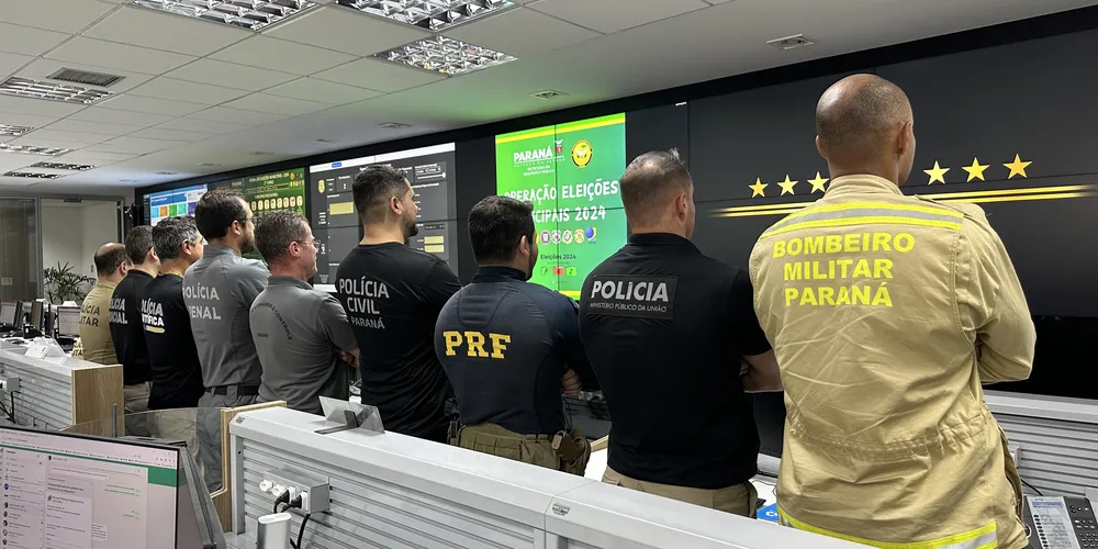 A ação conjunta das forças de Segurança Pública do Paraná é acompanhada pelo Centro Integrado de Comando e Controle Regional (CICCR), em Curitiba
