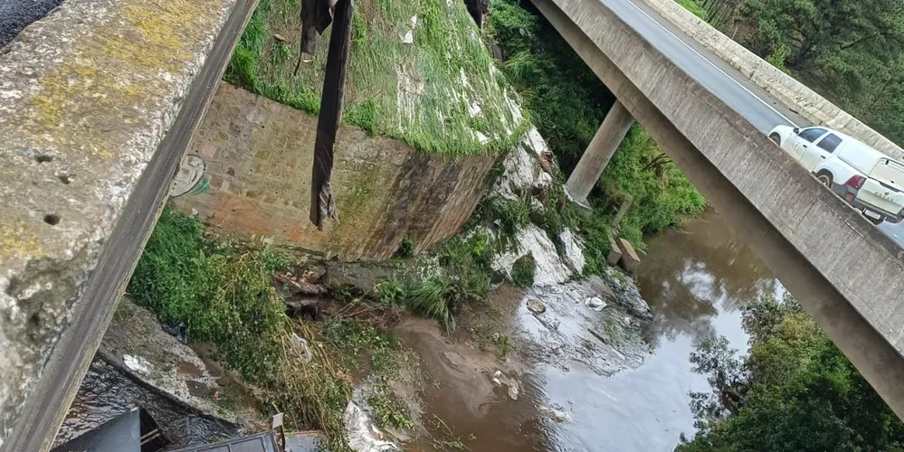 Acidente aconteceu na manhã desta quarta-feira (04)