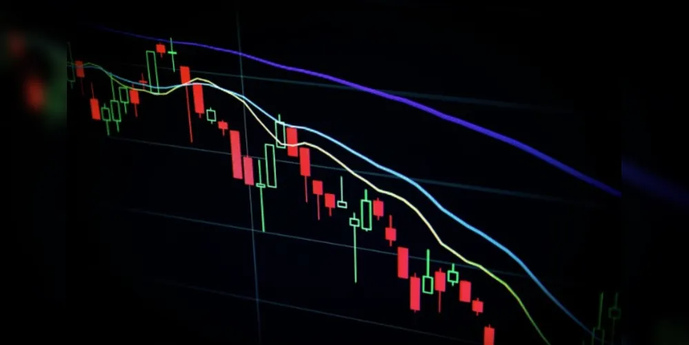 O USDT (Tether) é uma moeda estável atrelada ao dólar americano, e o TRX (Tron) é um token nativo da blockchain Tron