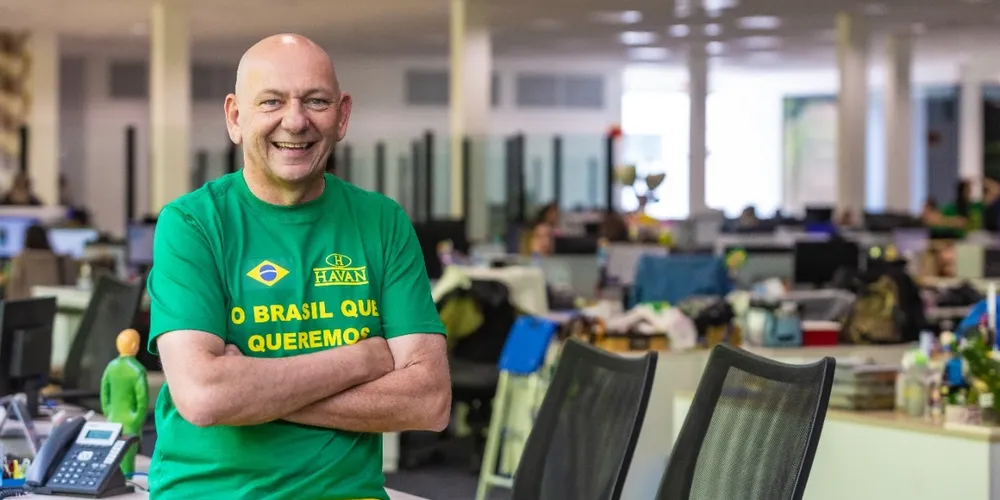 Hang se colocou contrário a essa iniciativa, defendendo que ela representa “populismo”