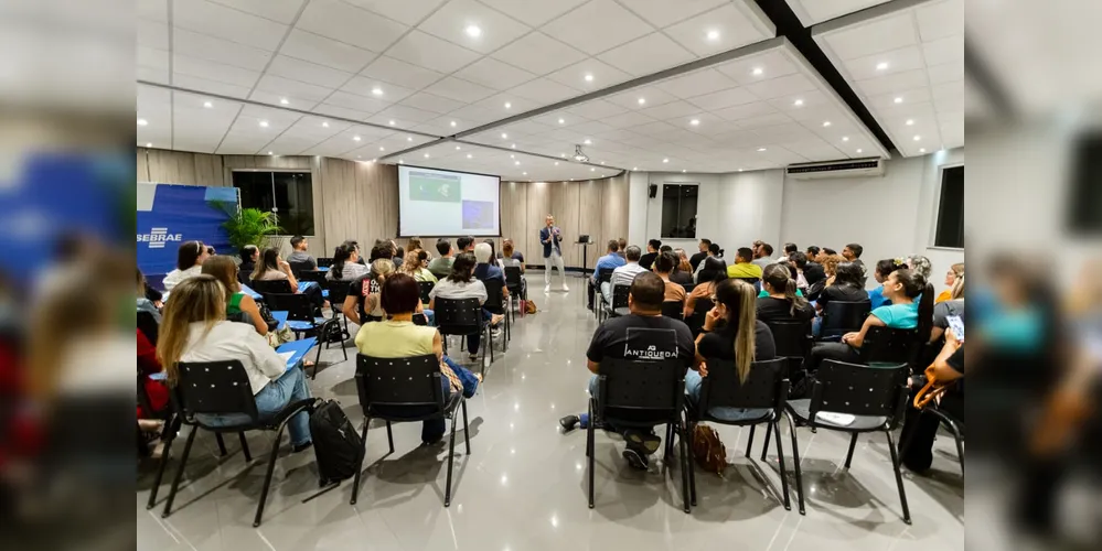 A palestra com o consultor internacional Cristiano Machado mostrou como a era digital está moldando as relações de trabalho