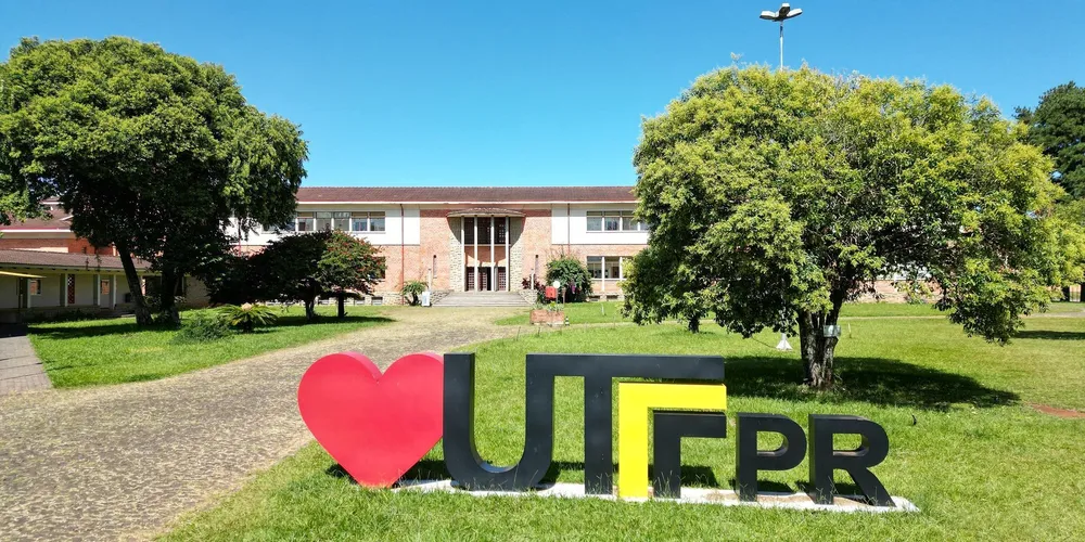 Em Ponta Grossa, 994 candidatos realizarão as provas, enquanto o número total de inscritos concorrendo a uma vaga para ingressar em um dos cursos ofertados no campus é de 1.363