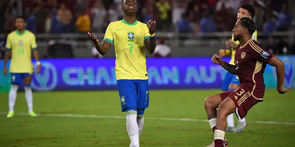 O atacante do Real Madrid perdeu um pênalti aos 15 minutos da etapa final