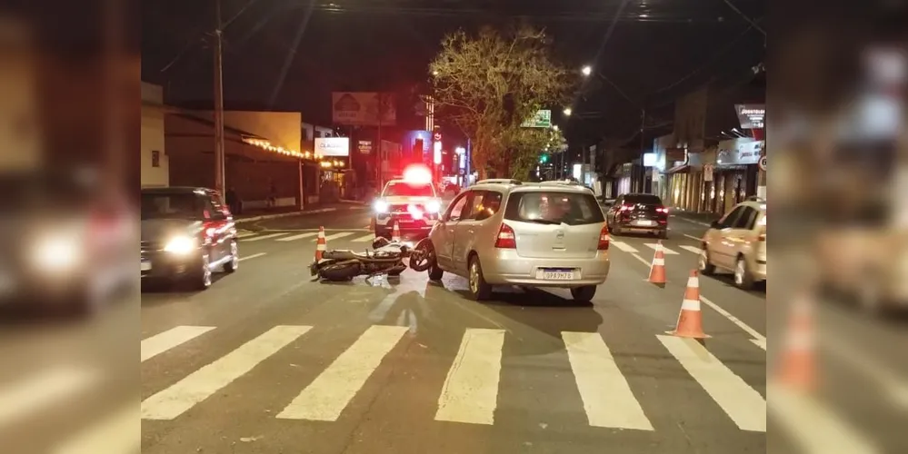 Acidente na Avenida Visconde de Mauá aconteceu na noite dessa terça-feira (15)