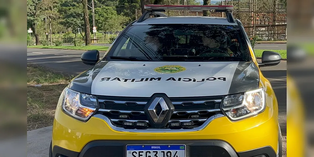 O veículo foi recolhido pelos oficiais