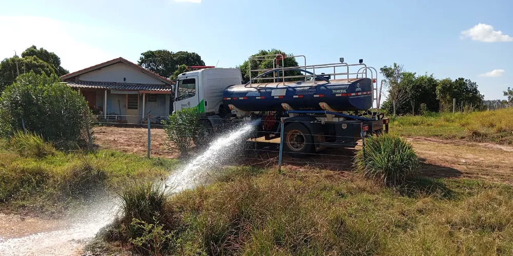 A falta de água causou diversos transtornos para os moradores de Cândido de Abreu