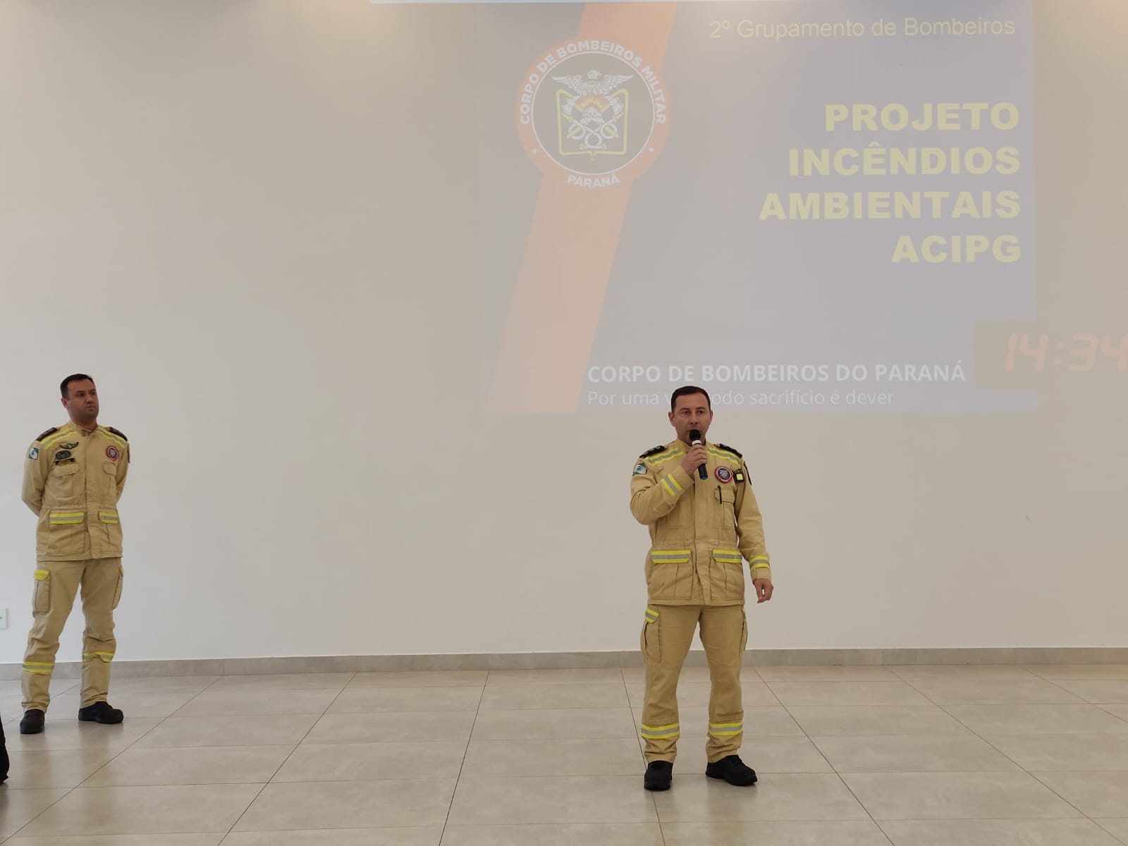 O comandante do 2º Grupamento do Corpo de Bombeiros de Ponta Grossa, tenente-coronel Rafael Lorenzetto, participou da reunião na Acipg