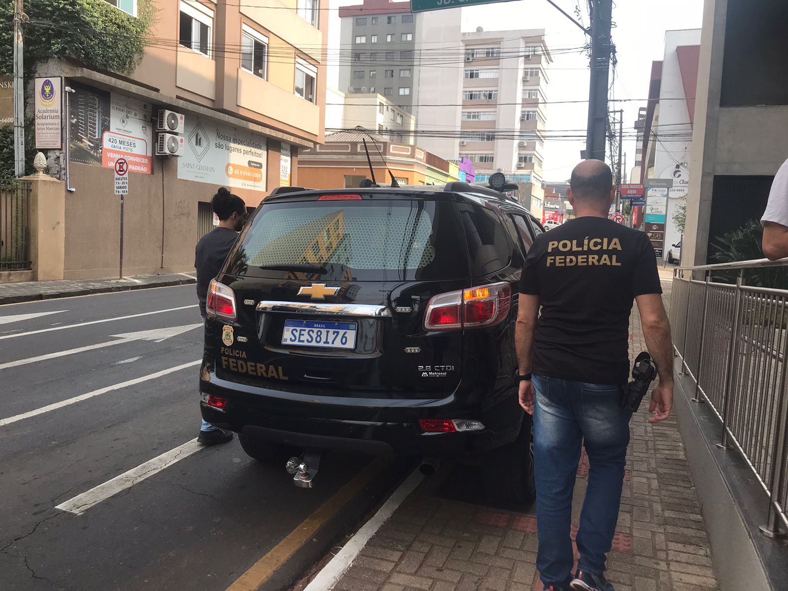 Trio é preso 'arrombando' caixa eletrônico nesta manhã em PG