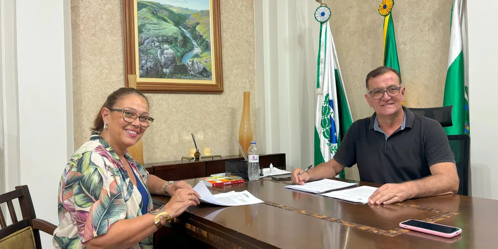 O prefeito de Tibagi, Rildo Leonardi (MDB), e a vice-prefeita Helynez Ribas (PP) concluíram a primeira semana de trabalho à frente da Prefeitura