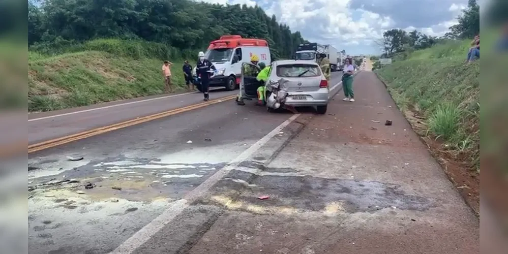 A batida envolveu um veículo Fiat Fastback e dois Volkswagen Gol.