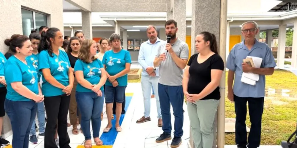 O vice-prefeito Maurinho Paluch e o ex-prefeito Luiz Everaldo Zak estiveram presentes.