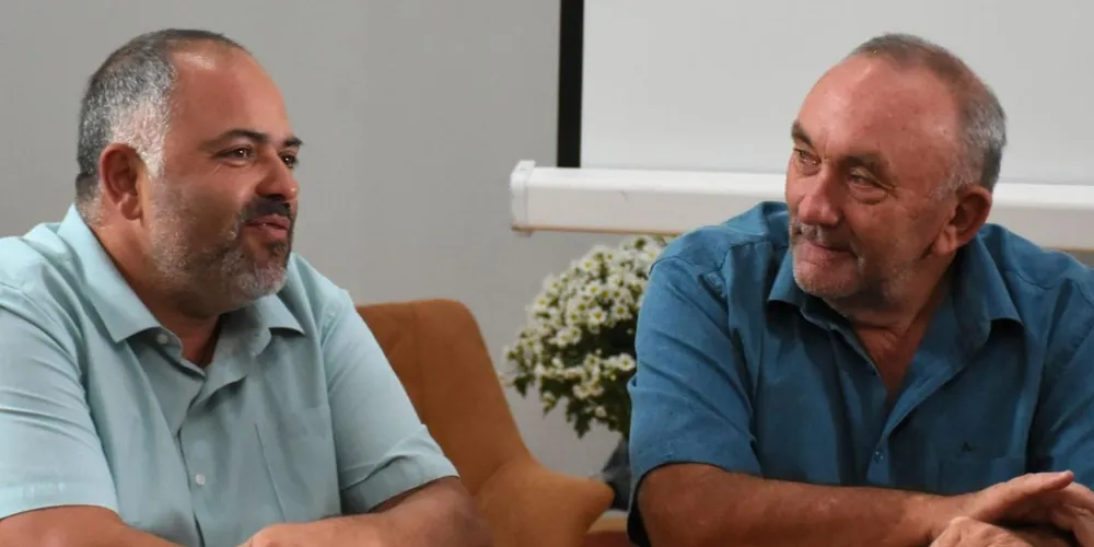 O deputado estadual Artagão Jr (PSD) e o prefeito de Fernandes Pinheiro Oziel Neivert (União)