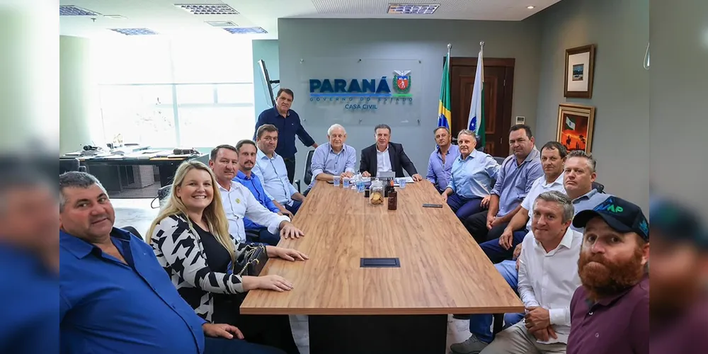 Encontro aconteceu no gabinete da Casa Civil do Estado do Paraná.