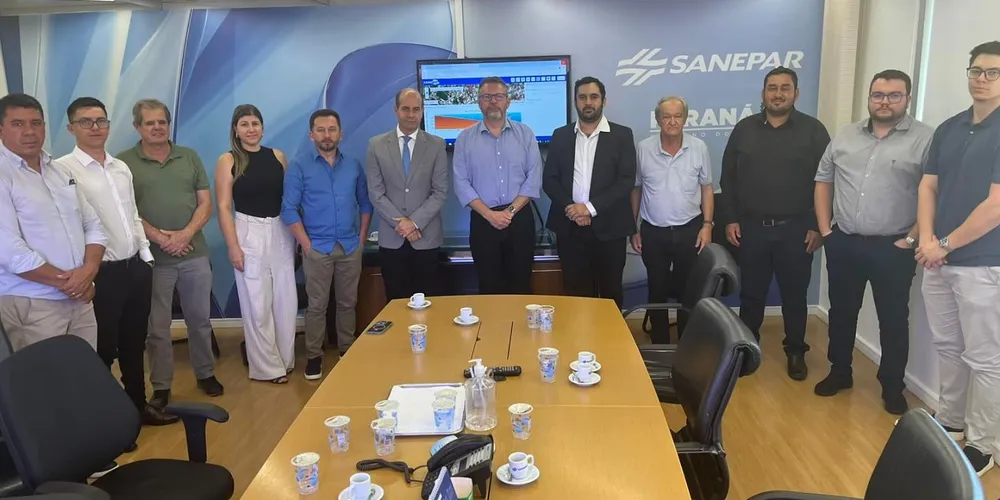 O encontro aconteceu nessa segunda-feira (10), em Curitiba