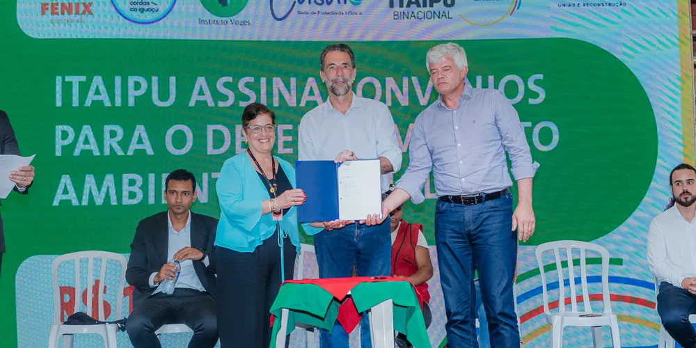 Convênios foram assinados nessa sexta-feira (17)