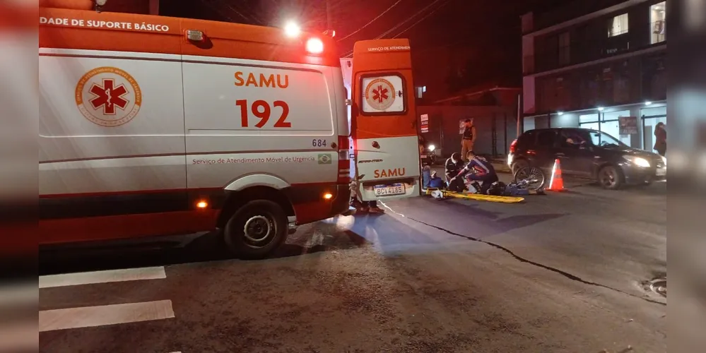 A colisão entre a bicicleta e o caminhão ocorreu na rotatória da Rua Afonso Celso, que dá acesso ao bairro Neves