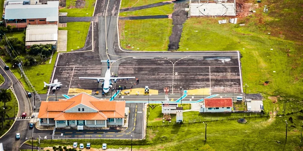 Aeroporto de Ponta Grossa enfrenta situação delicada com anúncio de suspensão de voos comerciais por parte da Azul Linhas Aéreas