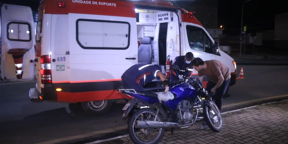 Equipes do Samu prestaram atendimento aos feridos