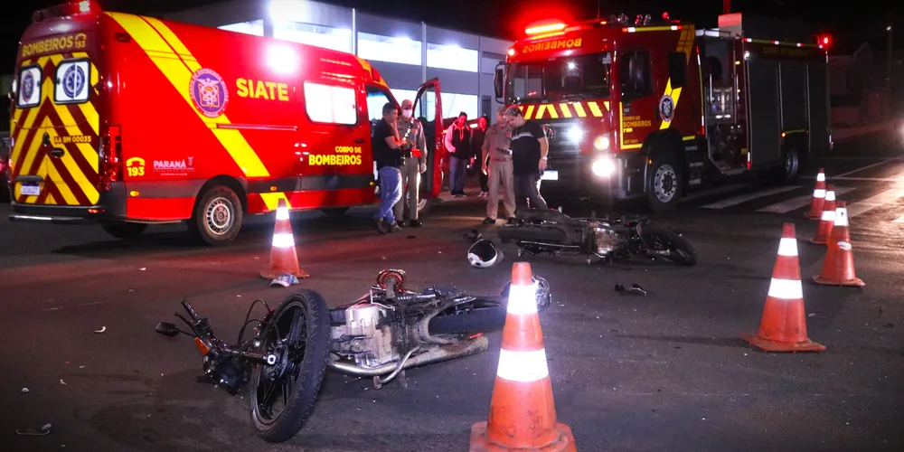 Colisão aconteceu no cruzamento com a rua João Tomé