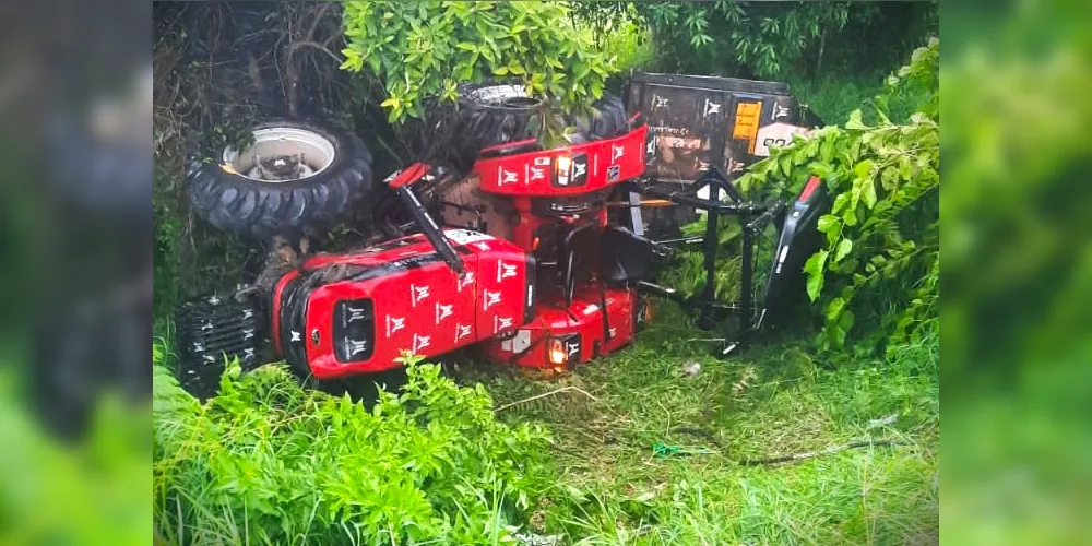 Trator modelo Mahindra/6075 capotou no km 282 da PR-151