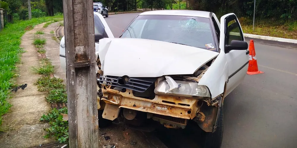 Condutor conduzia um carro modelo Volkswagen Gol