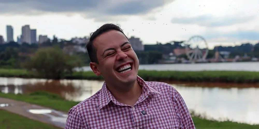 Aos 30 anos, Alisson compartilha sua rotina nas redes sociais, com um quadro especial sobre receitas e pontos turísticos