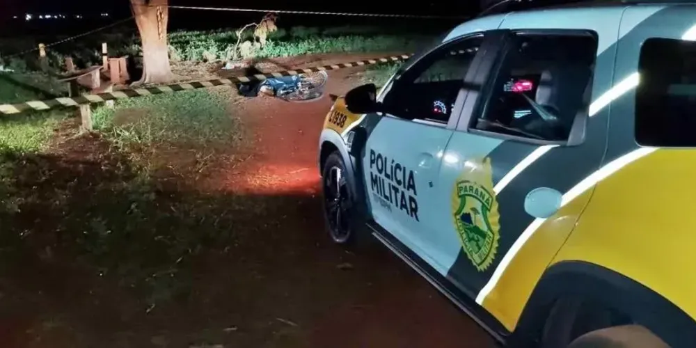 As autoridades trabalham para identificar o autor do crime e apurar a motivação do ataque