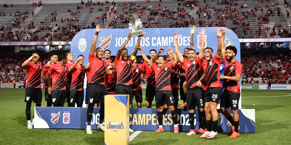 Com a vitória, o time conquistou o troféu do Jogo dos Campeões