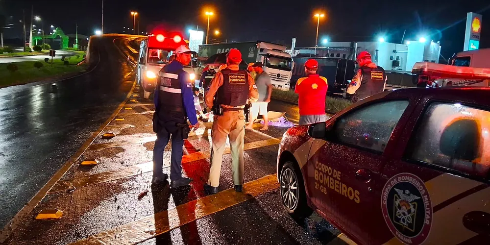 Equipes de socorro realizaram os primeiros socorros à vítima
