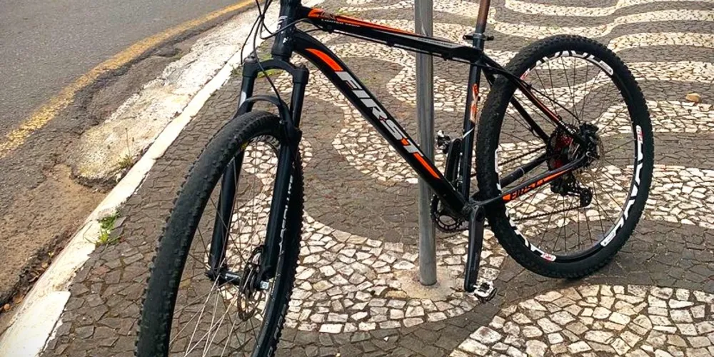 Bicicleta foi furtada na madrugada desta quinta-feira (5)