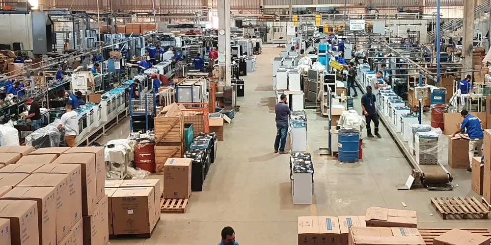 A indústria gerou quase 1,1 mil novas vagas na cidade em 2024