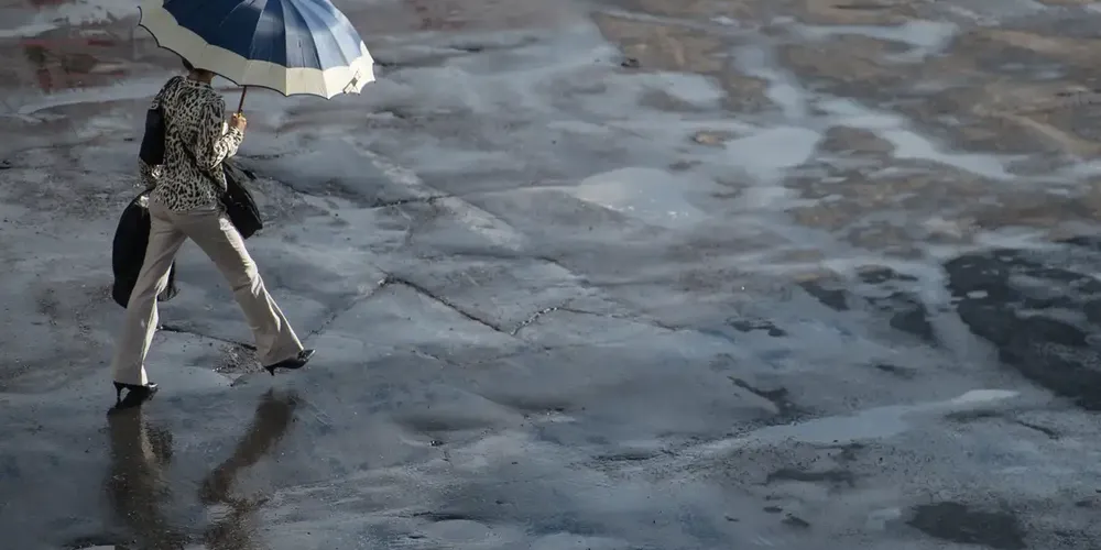 Mesmo com a presença da chuva, tempo segue abafado na região