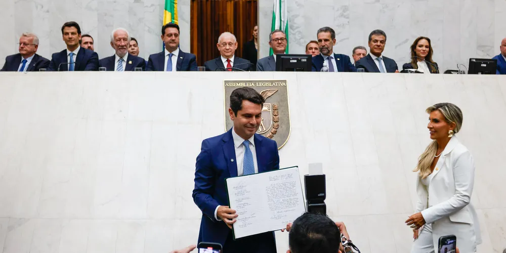 Cerimônia aconteceu na tarde desta segunda-feira (03)