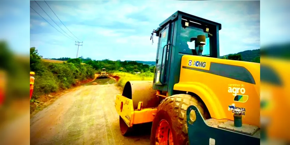 Programa Caminhos do Agro já recuperou mais de 1,2 mil km de estradas rurais, em Ponta Grossa