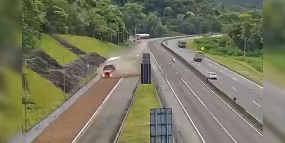 Situação aconteceu no KM 36 da rodovia, no sentido Paranaguá