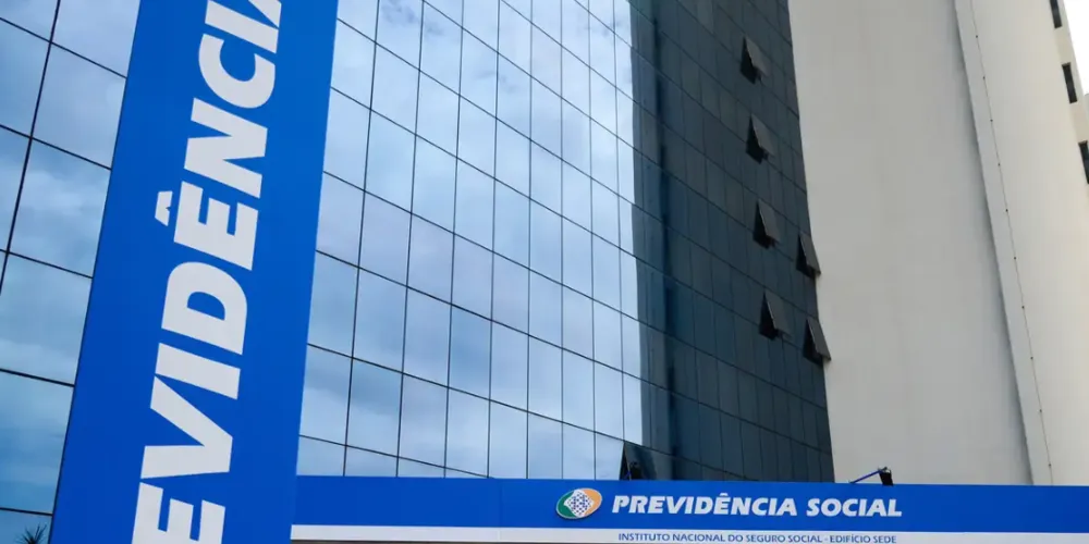A aposentadoria, a pensão ou o auxílio de janeiro serão depositados de 27 de janeiro a 7 de fevereiro para quem ganha um salário mínimo