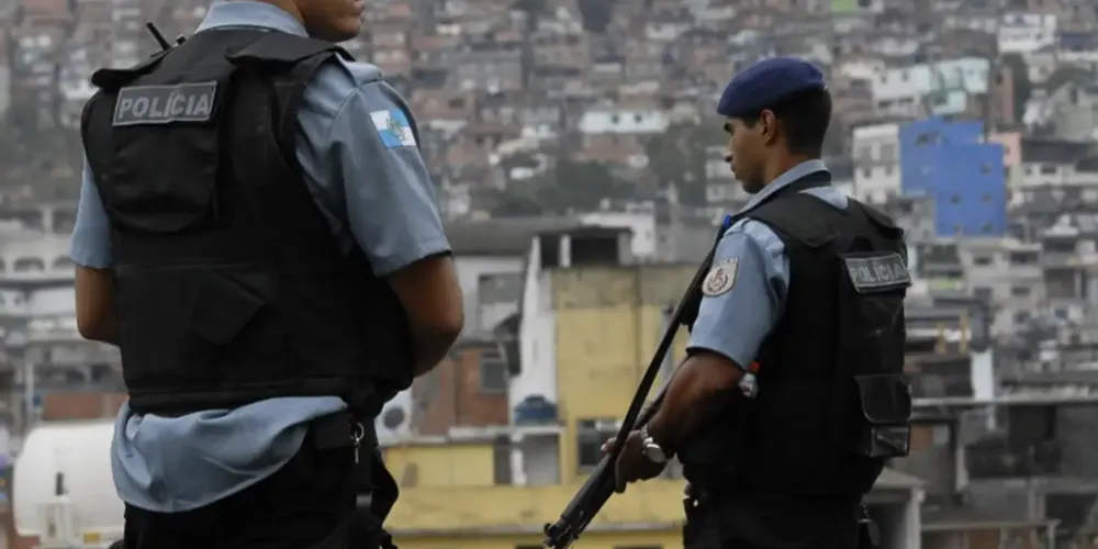 Medida estabelece diretrizes para o uso gradativo de armas para evitar a violência policial em todo o país