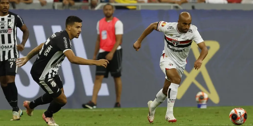 Agora, o São Paulo possui 14 pontos e ocupa a liderança do Grupo C