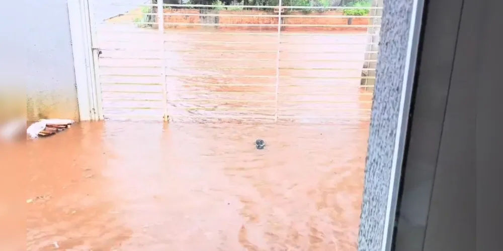 Conforme o Simepar, a chuva deve se prolongar ao longo desta terça