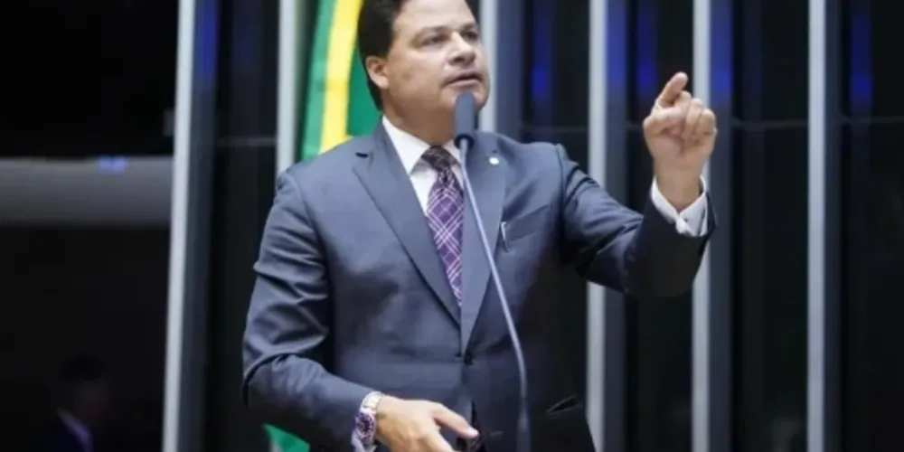 Sandro Alex comemora fim do DPVAT