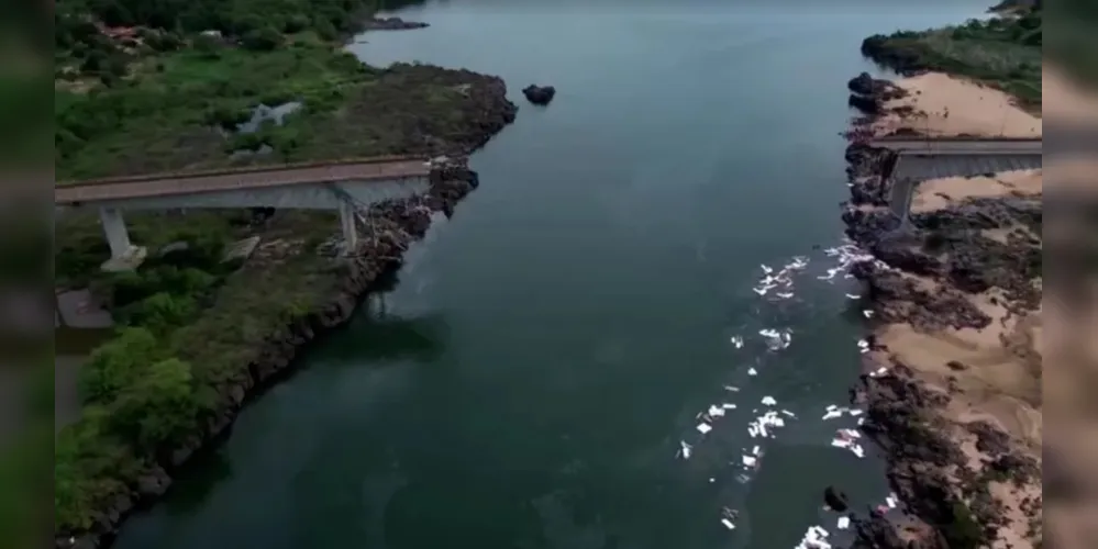 Desabamento parcial da ponte que liga as cidades de Aguiarnópolis (TO) e Estreito (MA), na BR-226