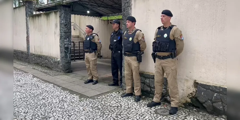 O lançamento oficial da operação ocorreu nas proximidades do Colégio Estadual do Paraná, no centro de Curitiba