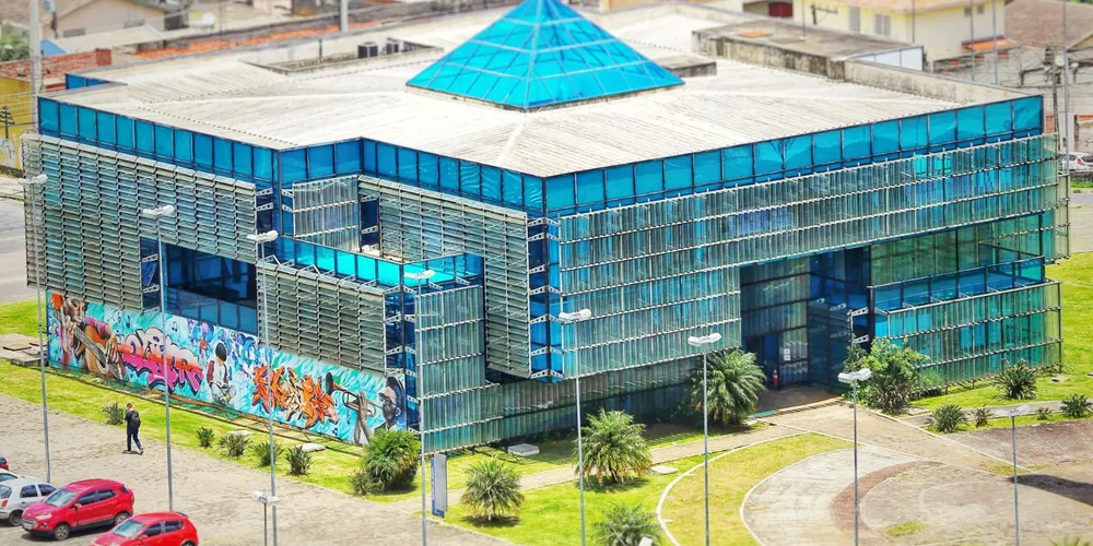 Conservatório, instalado no Centro de Música, se prepara para o reinicio das
aulas