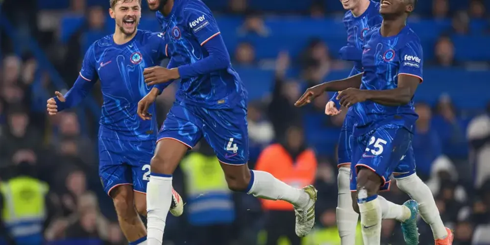 Partida da Premier League inicia às 17h