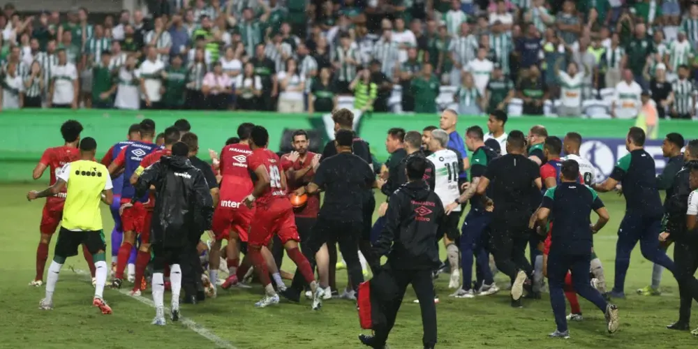 Brigões do clássico foram denunciados e serão julgados pelo TJD-PR