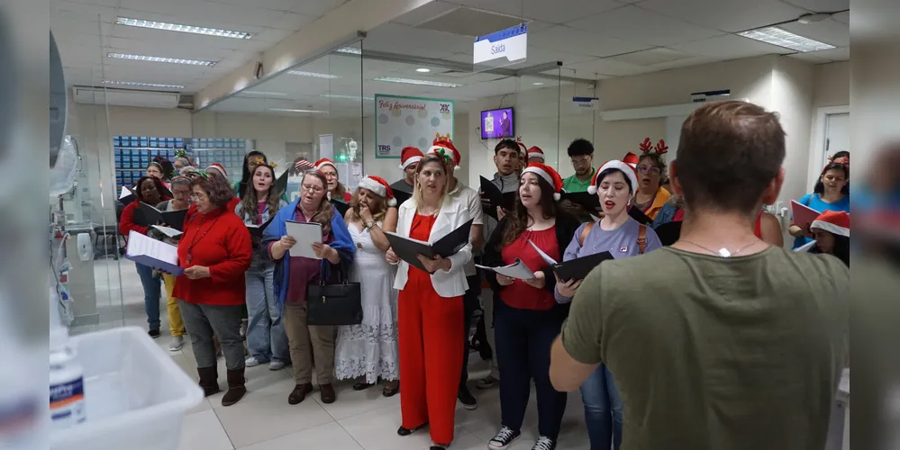 A apresentação EnCantos de Natal foi possível com a união do Coral de Todos Juntos, Coro Cênico e Coral 50+