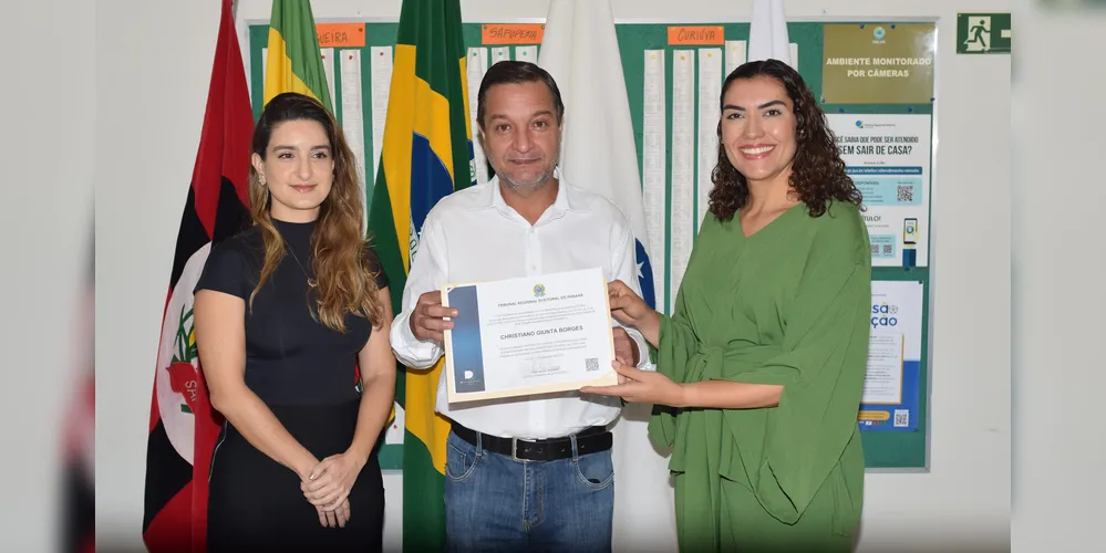 A cerimônia aconteceu no Fórum Eleitoral Dr. Antônio Thomaz Lessa Garcia, em Curiúva